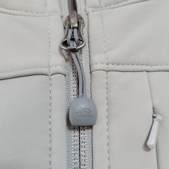 SOLD ---- NWOT The North Face Soft Shell Zip Up Jacket (S) - Picture 8 of 15
